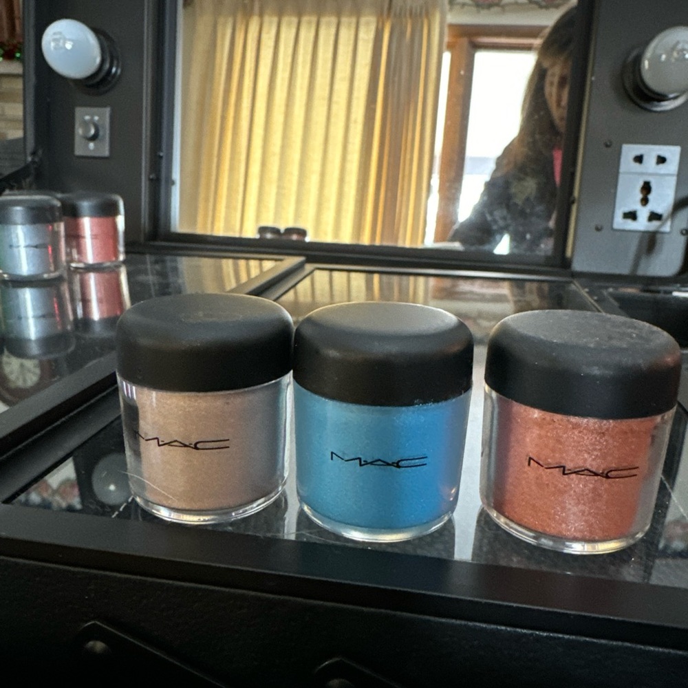 3 MAC PIGMENT 7.5g lot!!